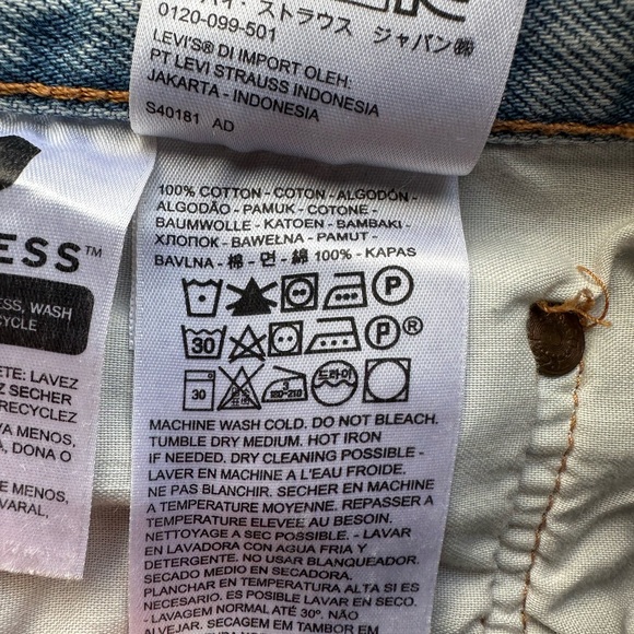 Levi’s Premium Lightwash Distressed Ribbed 501 Jean Shorts Size W30 EUC - Picture 9 of 11